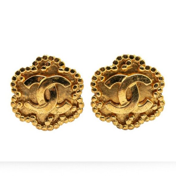 CHANEL CC Logos Flower Clip-On Earrings Gold Tone 96A Auth #0256 - Picture 1 of 3
